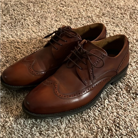 Florsheim Wingtip dress shoes, size 8 - Comfortech - Picture 2 of 6